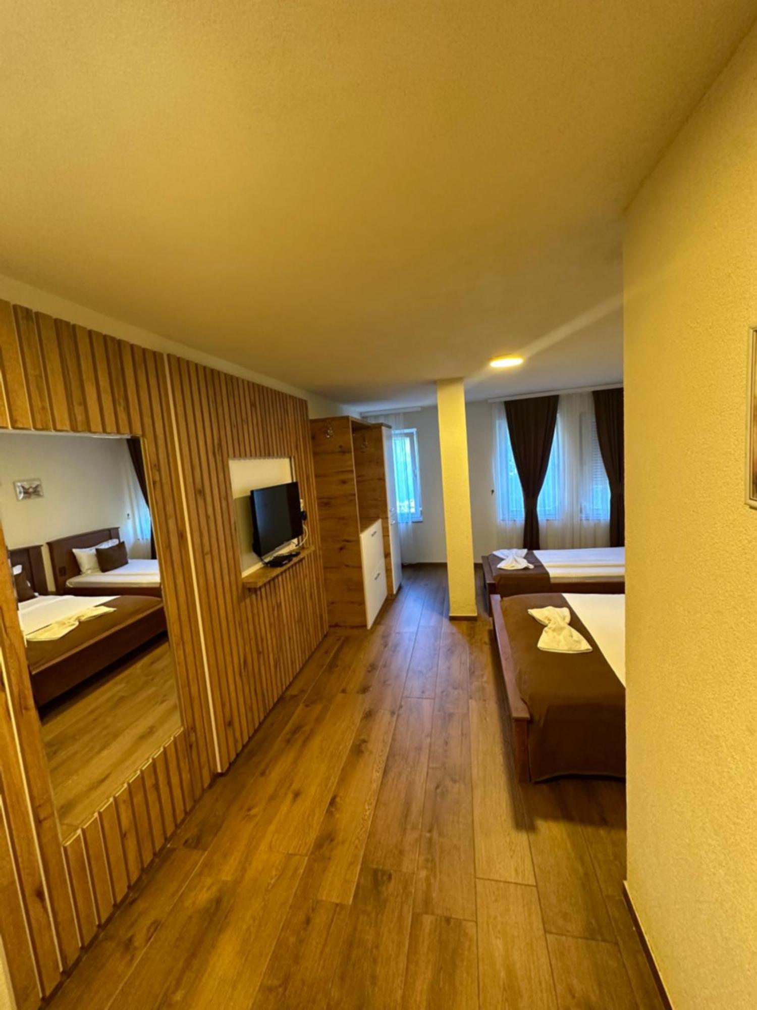 Hotel Panorama Rugove Peje Exterior foto